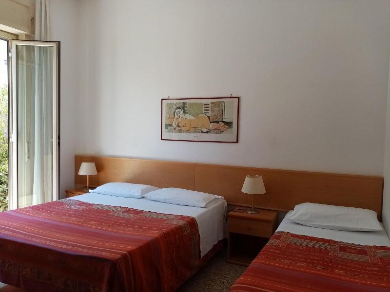 Ariston Petit Hotel ปาแลร์โม ภายนอก รูปภาพ